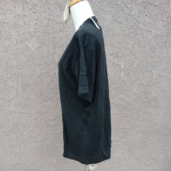 Hot Topic Lord of the Rings tshirt Black - Picture 3 of 5